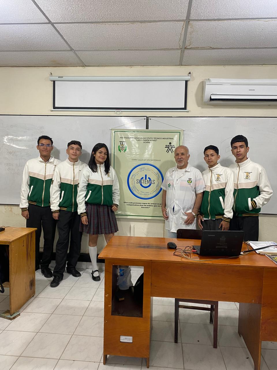 Encargados de la emisora